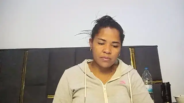 Snapshot of aleixane chatting on 06/18/26, 02:32 aleixane online show from 06/18/26, 02:32