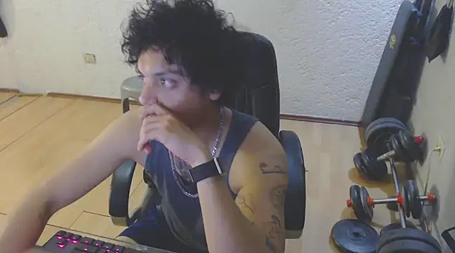 Snapshot of GruesoMexico chatting on 03/19/25, 04:47 GruesoMexico online show from 03/19/25, 04:47