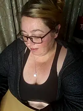 Iceprincess2bad4u online show from 10/19/25, 05:46