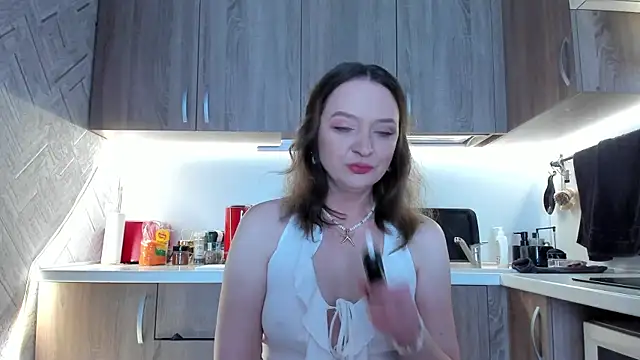 EvaBarsa  online show from 11/06/25, 02:56