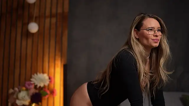 BrandyWhite online show from 02/04/26, 05:35