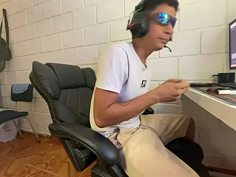 Max TheHorseDick online show from 01/15/26, 02:32