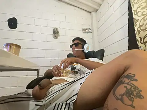 Max TheHorseDick online show from 07/22/26, 08:55