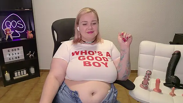 Snapshot of MargotGrey chatting on 05/31/26, 03:19 MargotGrey online show from 05/31/26, 03:19