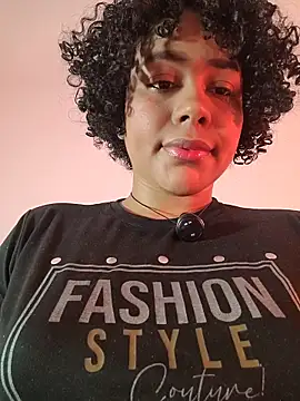 Snapshot of Electric_bae chatting on 11/25/25, 04:29 Electric bae online show from 11/25/25, 04:29