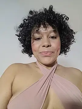 Snapshot of Electric_bae chatting on 11/30/25, 01:20 Electric bae online show from 11/30/25, 01:20