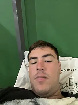 urielpereira online show from 06/12/26, 11:31