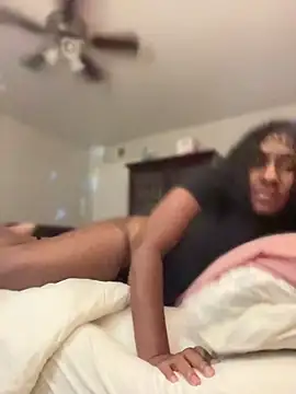 Foreignthababyy online show from 05/17/26, 05:16