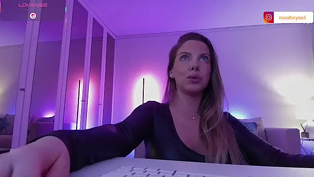 Snapshot of novaforyou1 chatting on 10/29/25, 09:05 novaforyou1 online show from 10/29/25, 09:05