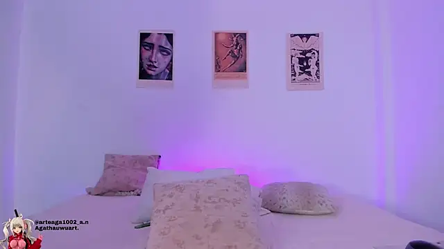 Moonlight1002 online show from 11/28/25, 02:42