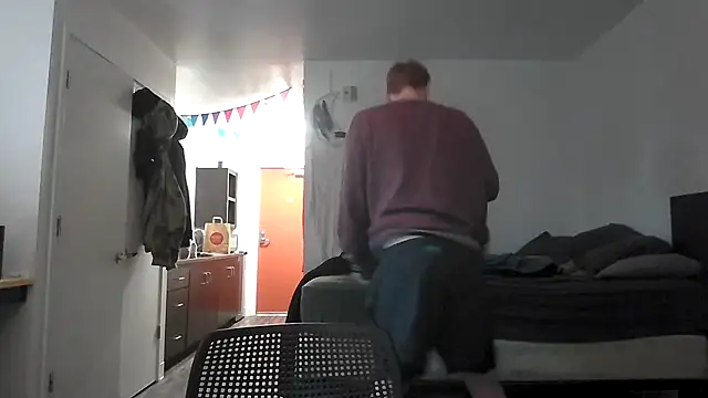 Snapshot of SilasRed chatting on 12/29/24, 06:27 SilasRed online show from 12/29/24, 06:27