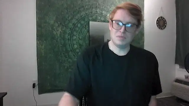 Snapshot of SilasRed chatting on 01/01/25, 10:43 SilasRed online show from 01/01/25, 10:43