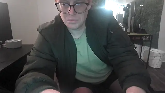 Snapshot of SilasRed chatting on 01/06/25, 03:09 SilasRed online show from 01/06/25, 03:09