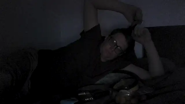 Snapshot of SilasRed chatting on 01/11/25, 07:38 SilasRed online show from 01/11/25, 07:38