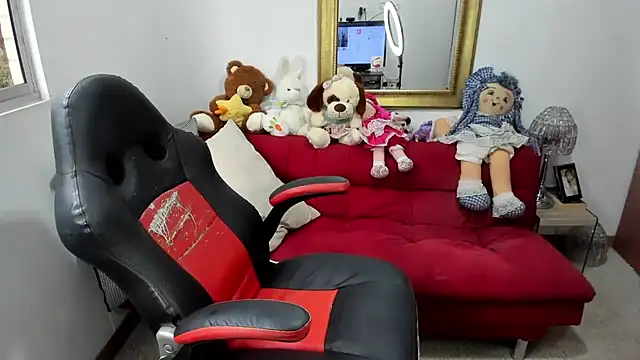Snapshot of NicolettColin chatting on 01/03/25, 08:54 NicolettColin online show from 01/03/25, 08:54