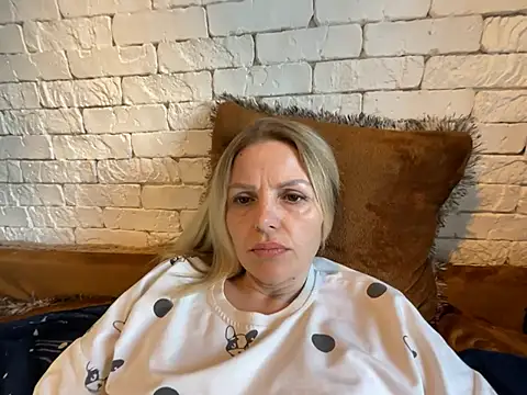 Snapshot of Angel_girllovemy chatting on 02/25/25, 12:45 Angel girllovemy online show from 02/25/25, 12:45