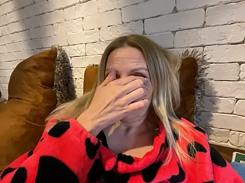 Snapshot of Angel_girllovemy chatting on 03/03/25, 03:20 Angel girllovemy online show from 03/03/25, 03:20