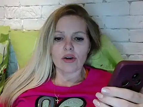 Snapshot of Angel_girllovemy chatting on 09/17/25, 02:08 Angel girllovemy online show from 09/17/25, 02:08