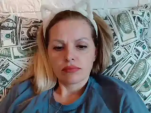 Snapshot of Angel_girllovemy chatting on 09/20/25, 07:53 Angel girllovemy online show from 09/20/25, 07:53