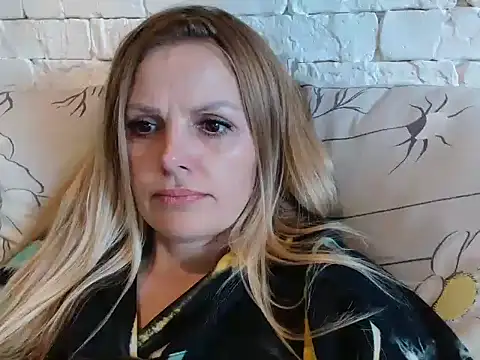 Snapshot of Angel_girllovemy chatting on 11/26/25, 11:22 Angel girllovemy online show from 11/26/25, 11:22