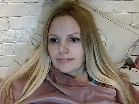 Snapshot of Angel_girllovemy chatting on 11/30/25, 04:44 Angel girllovemy online show from 11/30/25, 04:44