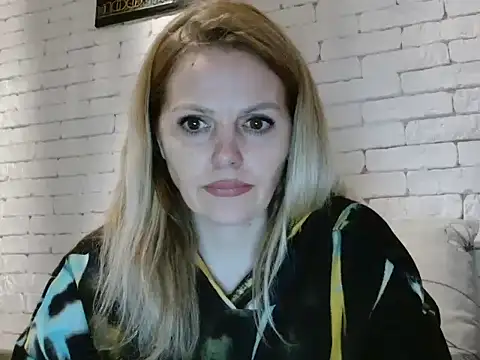 Snapshot of Angel_girllovemy chatting on 12/02/25, 08:52 Angel girllovemy online show from 12/02/25, 08:52