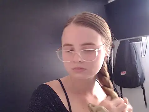 HellenMiyer1111 online show from 01/17/25, 07:16