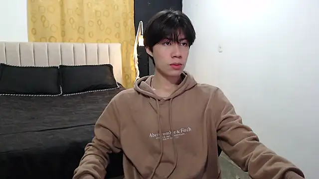 Snapshot of Elio-cam chatting on 02/17/25, 09:13 Elio-cam online show from 02/17/25, 09:13