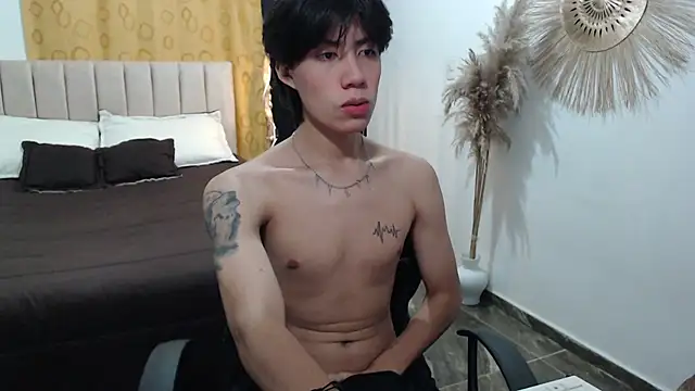 Snapshot of Elio-cam chatting on 11/08/25, 08:47 Elio-cam online show from 11/08/25, 08:47