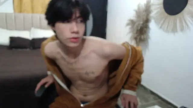 Elio-cam online show from 04/01/26, 08:04