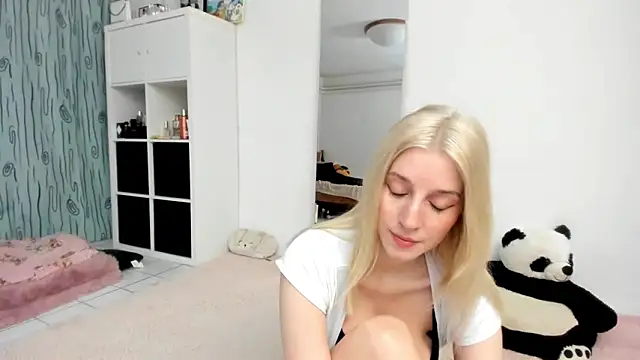 KenzieDawton online show from 03/13/26, 04:13