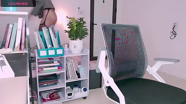 Shyn   online show from 03/17/25, 09:55