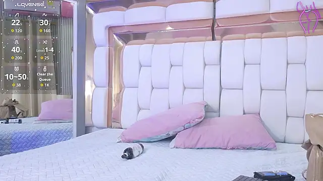 Snapshot of sexysistter chatting on 02/03/26, 12:10 sexysistter online show from 02/03/26, 12:10