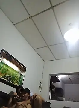 Snapshot of squirt_and_sex chatting on 10/16/25, 03:40 squirt and sex online show from 10/16/25, 03:40