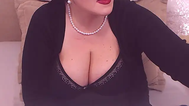 Snapshot of RebeccaNoble chatting on 01/16/25, 05:01 RebeccaNoble online show from 01/16/25, 05:01