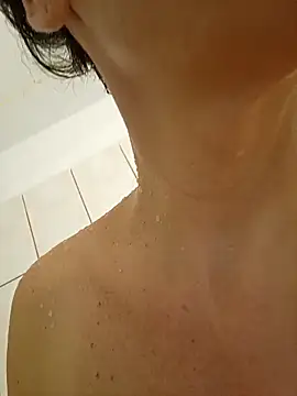 Snapshot of RebeccaNoble chatting on 11/18/25, 01:11 RebeccaNoble online show from 11/18/25, 01:11