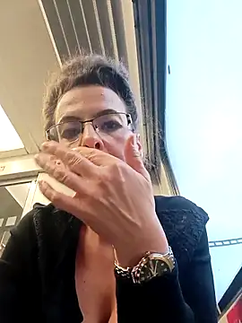 Snapshot of RebeccaNoble chatting on 11/29/25, 12:19 RebeccaNoble online show from 11/29/25, 12:19