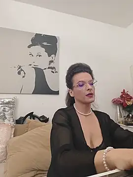 RebeccaNoble online show from 05/31/26, 05:15
