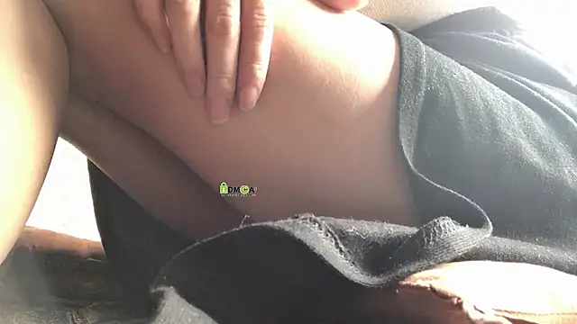 Tw Zoella online show from 12/24/24, 06:11