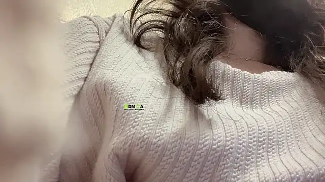 Tw Zoella online show from 03/16/25, 07:17