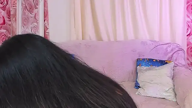 Snapshot of ClaireWarner chatting on 11/04/25, 02:38 ClaireWarner online show from 11/04/25, 02:38