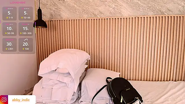 indi catalina online show from 11/08/25, 12:27