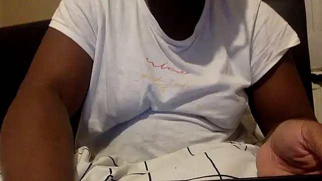 Snapshot of blacksexybeauty31 chatting on 03/11/25, 07:36 blacksexybeauty31 online show from 03/11/25, 07:36