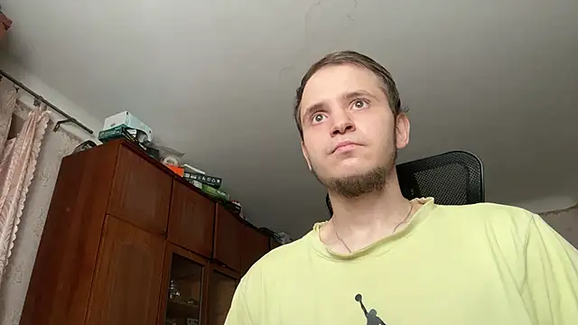 sweaticeboy online show from 07/11/26, 07:22
