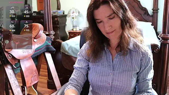 Snapshot of thornburyrose chatting on 12/12/24, 06:31 thornburyrose online show from 12/12/24, 06:31