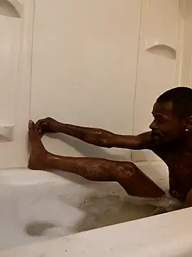 Snapshot of Maculine_Stayr chatting on 12/02/24, 01:02 Maculine Stayr online show from 12/02/24, 01:02