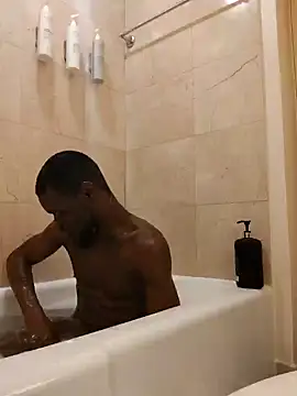 Snapshot of Maculine_Stayr chatting on 12/04/24, 05:27 Maculine Stayr online show from 12/04/24, 05:27