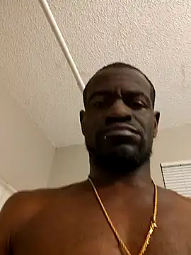 Snapshot of Maculine_Stayr chatting on 12/25/24, 12:15 Maculine Stayr online show from 12/25/24, 12:15