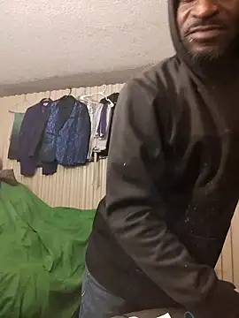 Snapshot of Maculine_Stayr chatting on 01/09/25, 03:47 Maculine Stayr online show from 01/09/25, 03:47