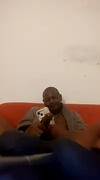 Snapshot of Maculine_Stayr chatting on 03/11/25, 03:05 Maculine Stayr online show from 03/11/25, 03:05